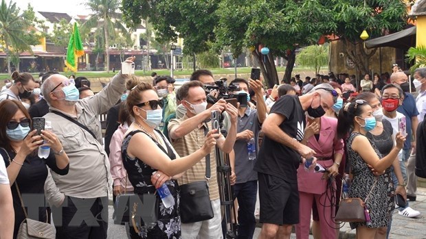 First foreign visitors under vaccine passport scheme enjoy Hoi An tour